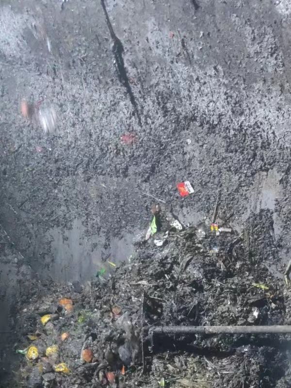 坡心镇污水池清理